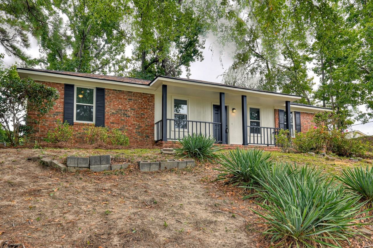 208 Foxdale Dr #1 - Photo 5 of 36