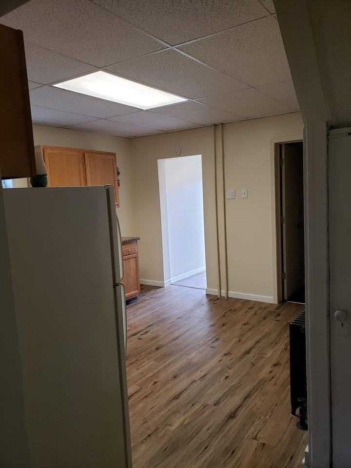 413 1st St #1 - Photo 3 of 23