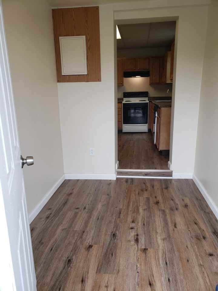 413 1st St #1 - Photo 4 of 23