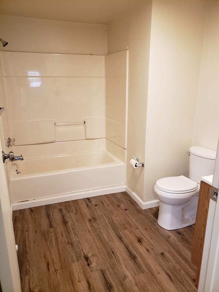 413 1st St #1 - Photo 6 of 23