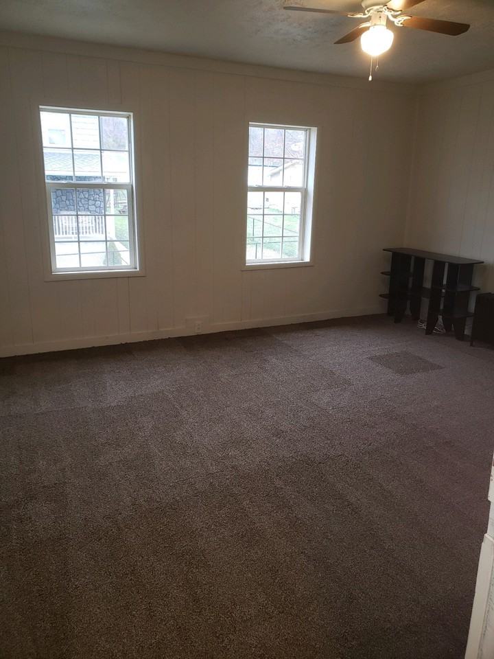 413 1st St #1 - Photo 7 of 23