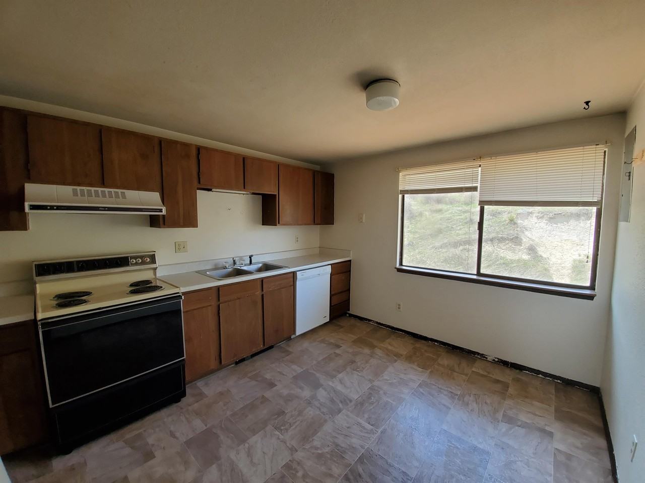 613 Dorsey #3 - Photo 3 of 11