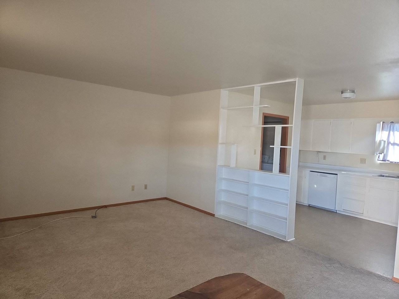 502 Yale Pl #1 - Photo 2 of 9