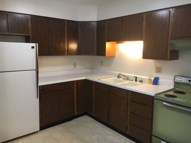 1900 Main St #2 - Photo 5 of 12