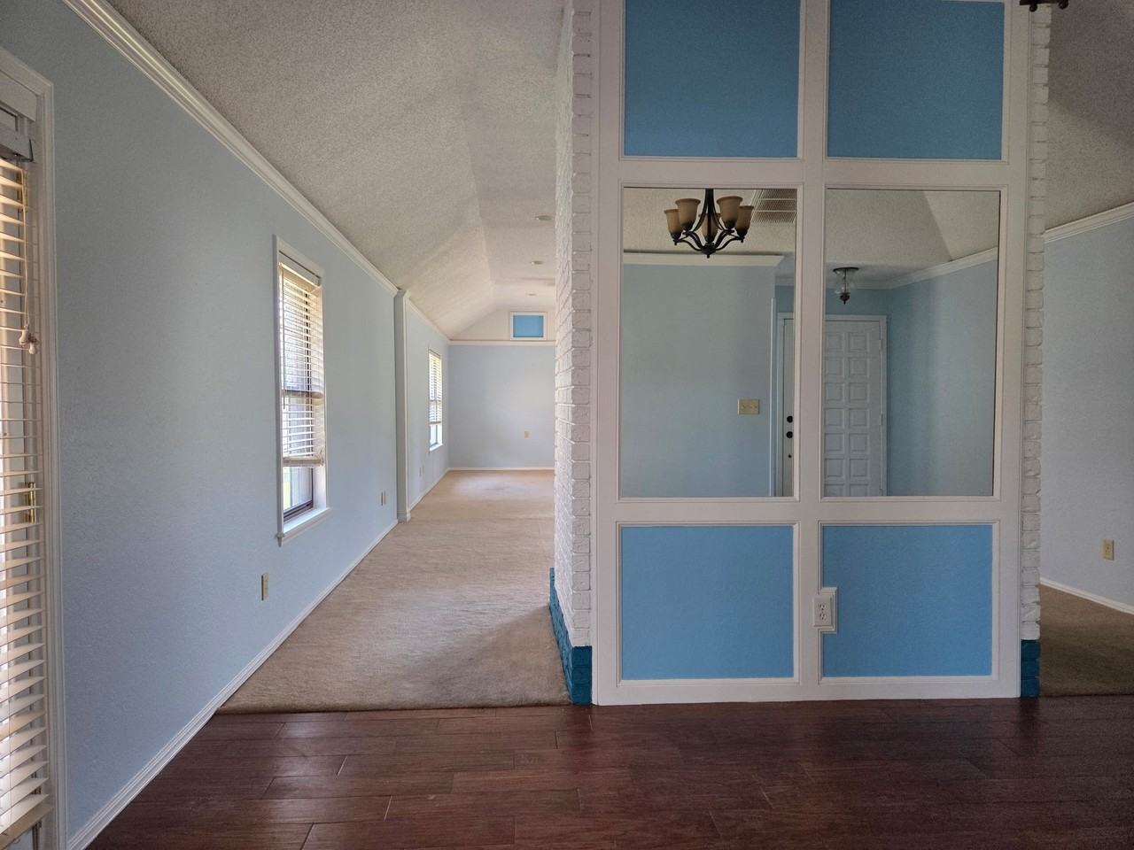 6224 East 49th Street #1 - Photo 3 of 14
