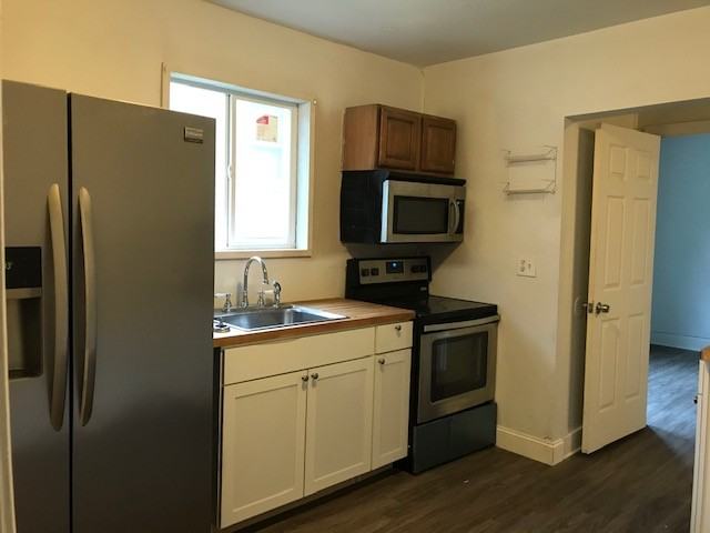 420 Macon Street #B - Photo 6 of 9