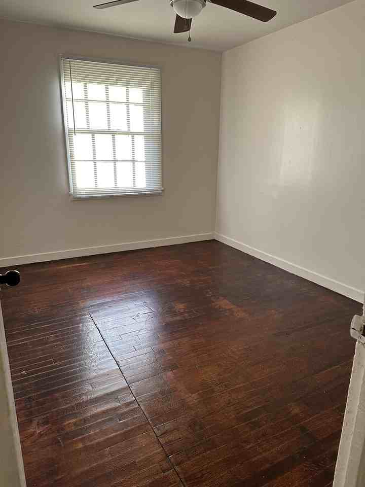 2404 Knox Dr #2404 - Photo 4 of 6