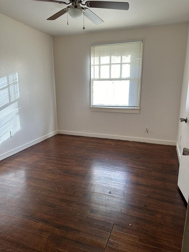 2404 Knox Dr #2404 - Photo 6 of 6