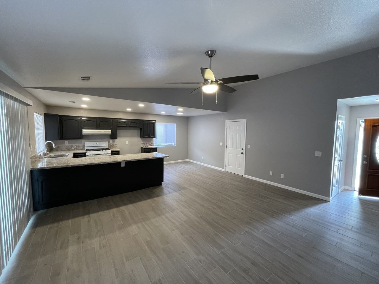 2800 East Valley Oaks Drive #1 - Photo 5 of 17