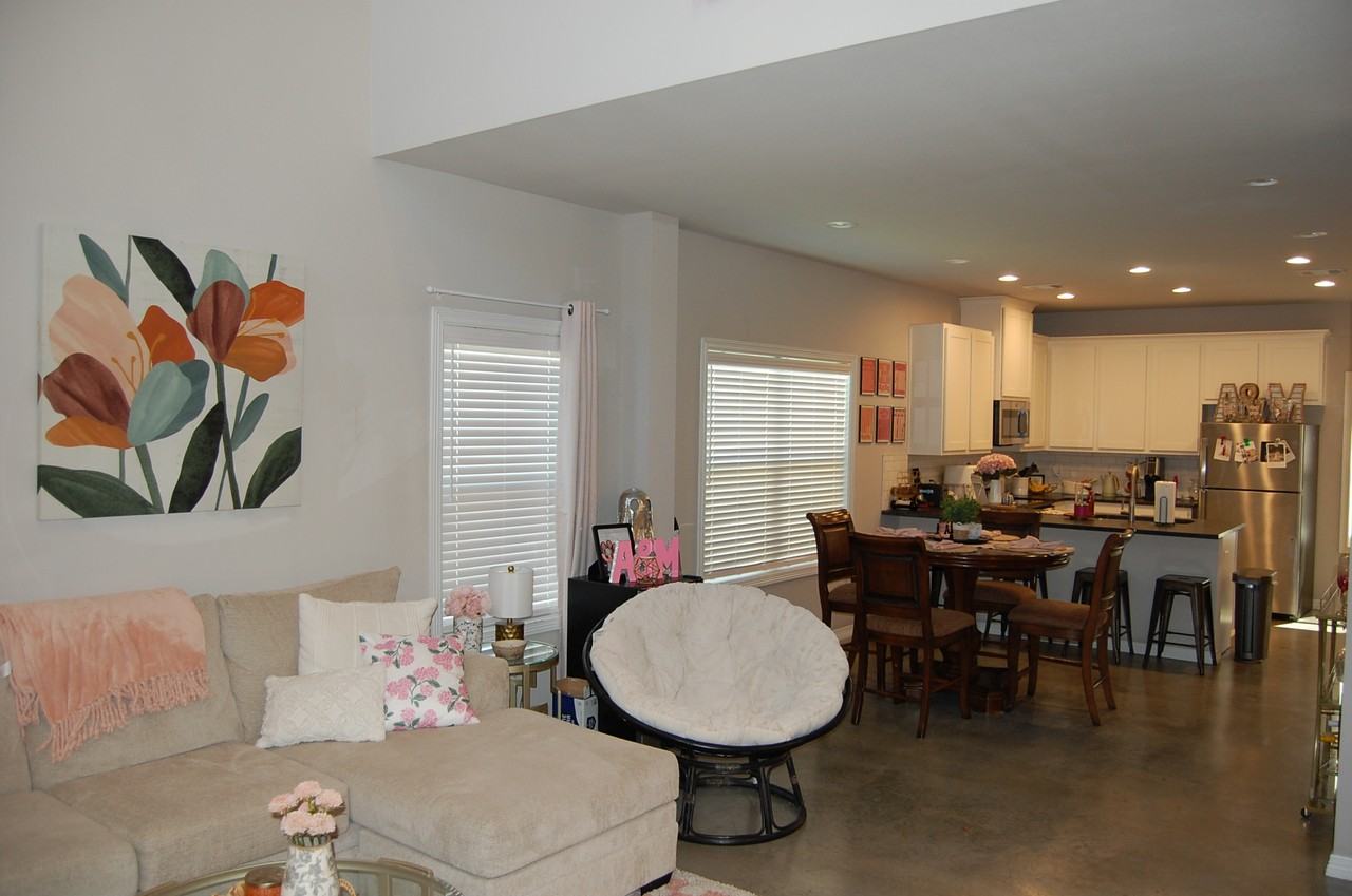 3102 Green St #1 - Photo 3 of 25