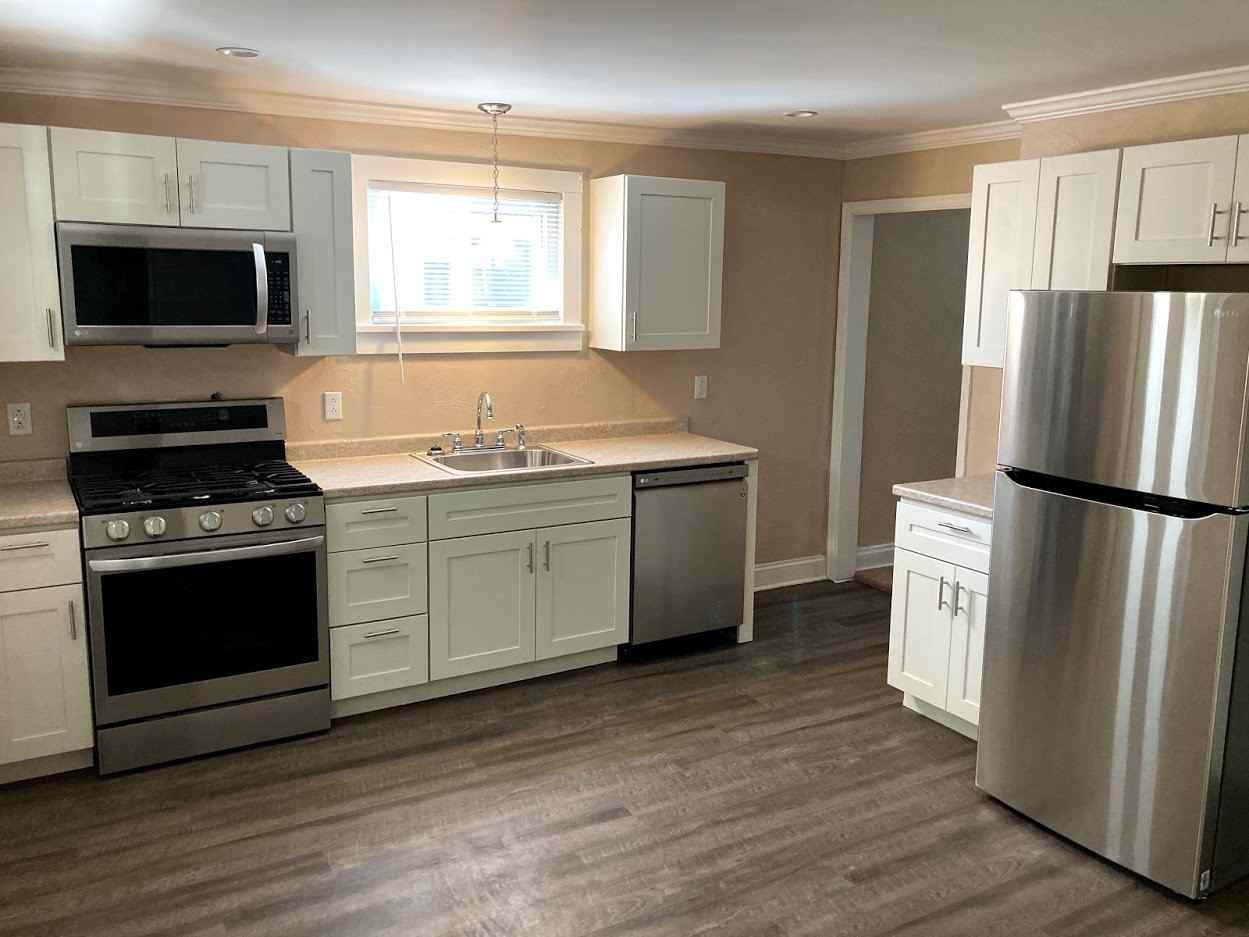 1125 Springdale Dr #1125 - Photo 2 of 11