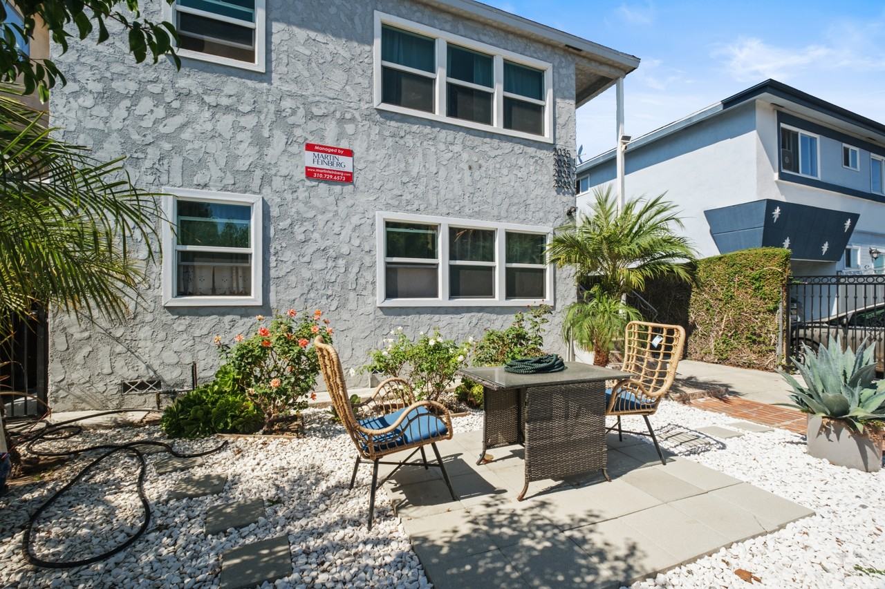 2035 1/2 S Shenandoah St #2035-1-2 - Photo 2 of 30