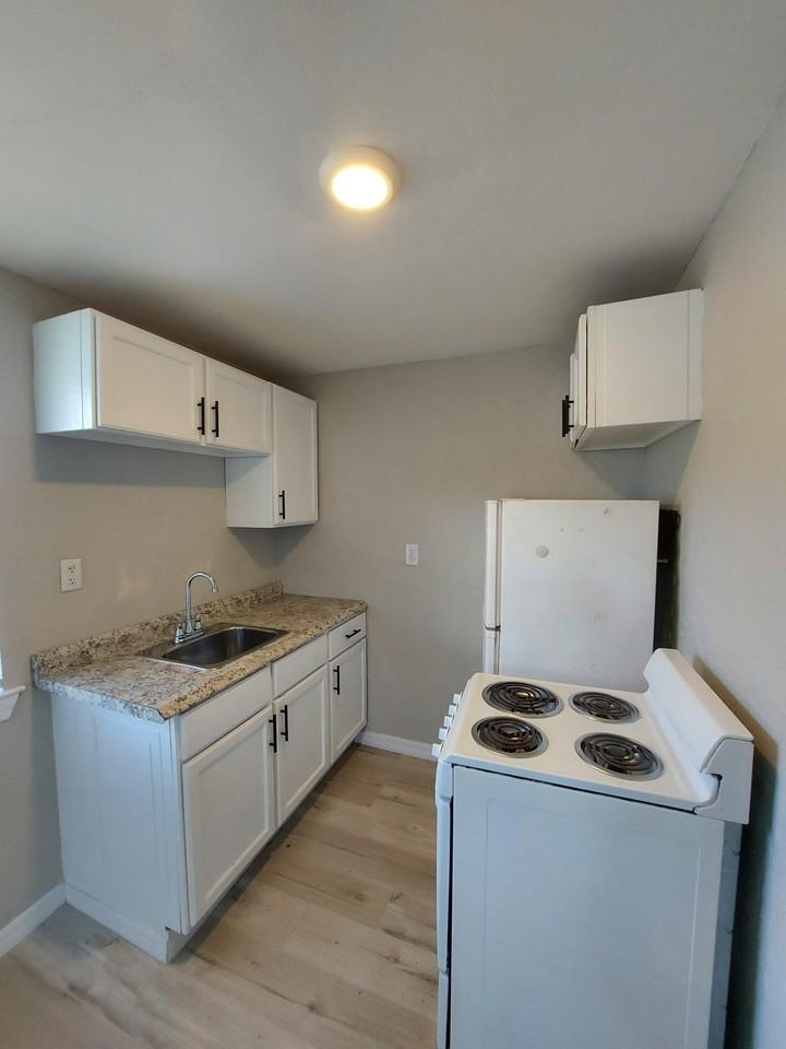 206 Danley Dr #C - Photo 2 of 7