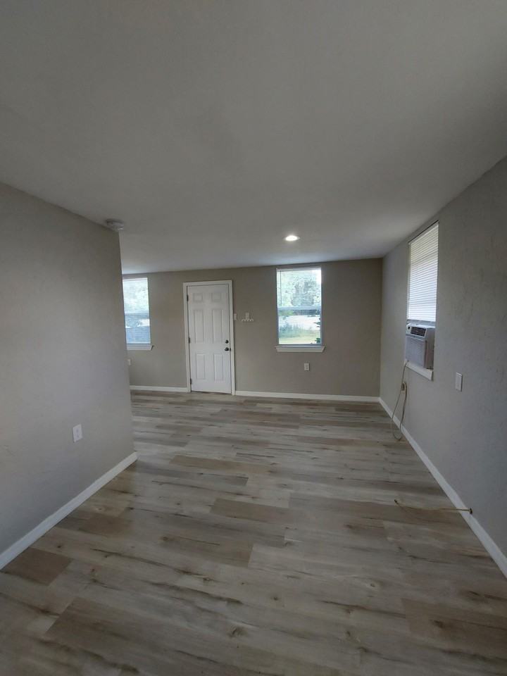 206 Danley Dr #C - Photo 3 of 7