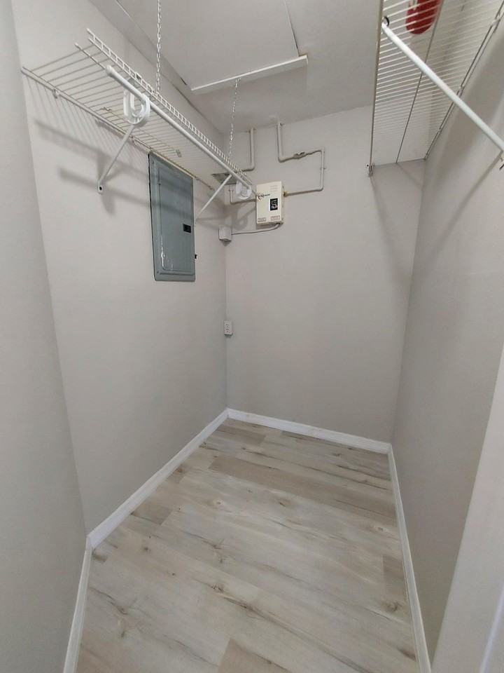 206 Danley Dr #C - Photo 6 of 7