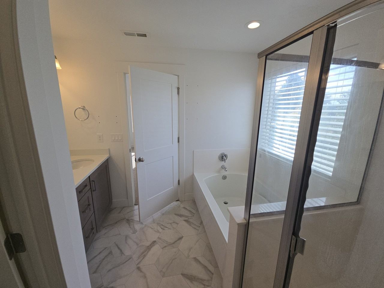 754 E 950 N #1 - Photo 6 of 48