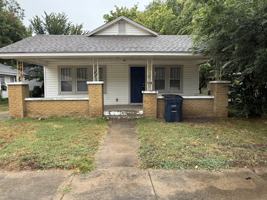 featured image of 207 South Center Street #1