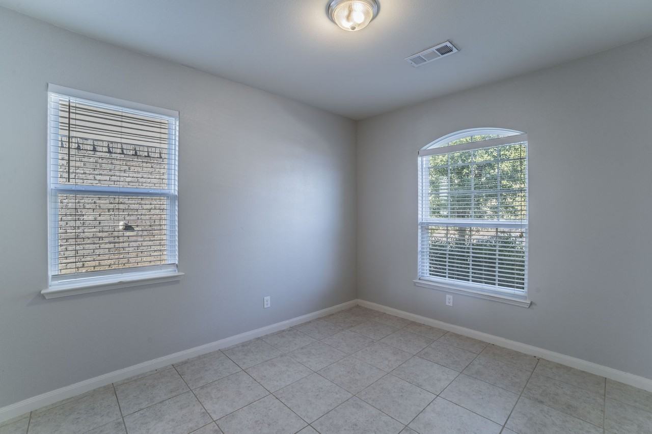 6220 Obisidian Creek Drive #1 - Photo 7 of 26