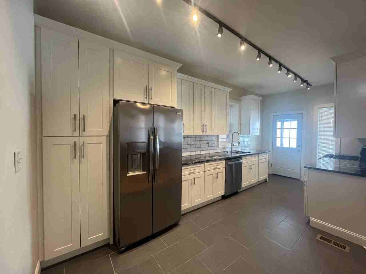 350 Melwood Avenue #350 - Photo 2 of 40