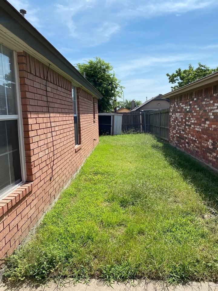 2122 Meench Dr #1 - Photo 3 of 50