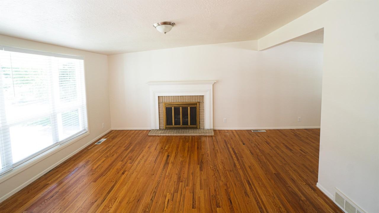 5558 S Somerset Way #1 - Photo 2 of 50