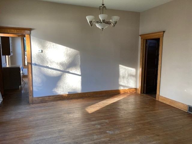 322 W 4th St #1 - Photo 4 of 14