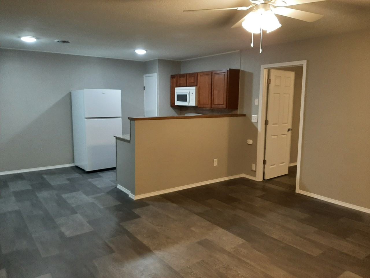 3309 1/2 S West St #1 - Photo 2 of 9