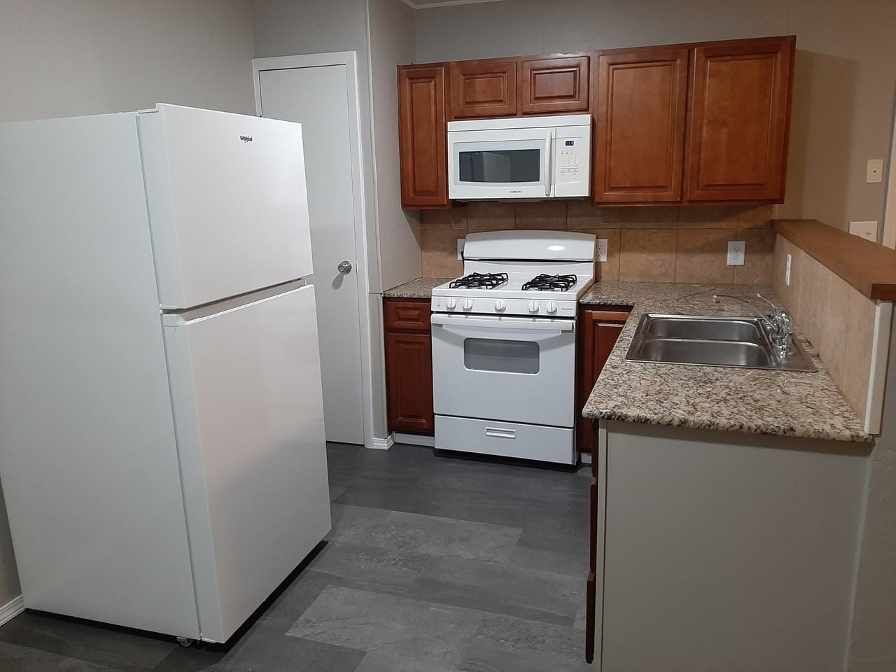 3309 1/2 S West St #1 - Photo 3 of 9