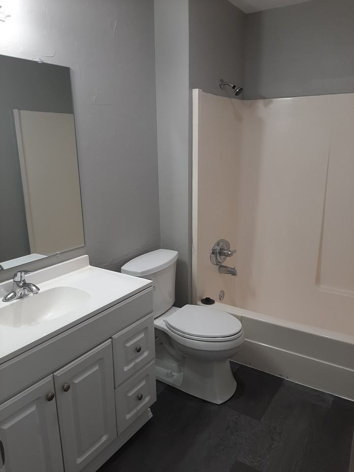 3309 1/2 S West St #1 - Photo 6 of 9