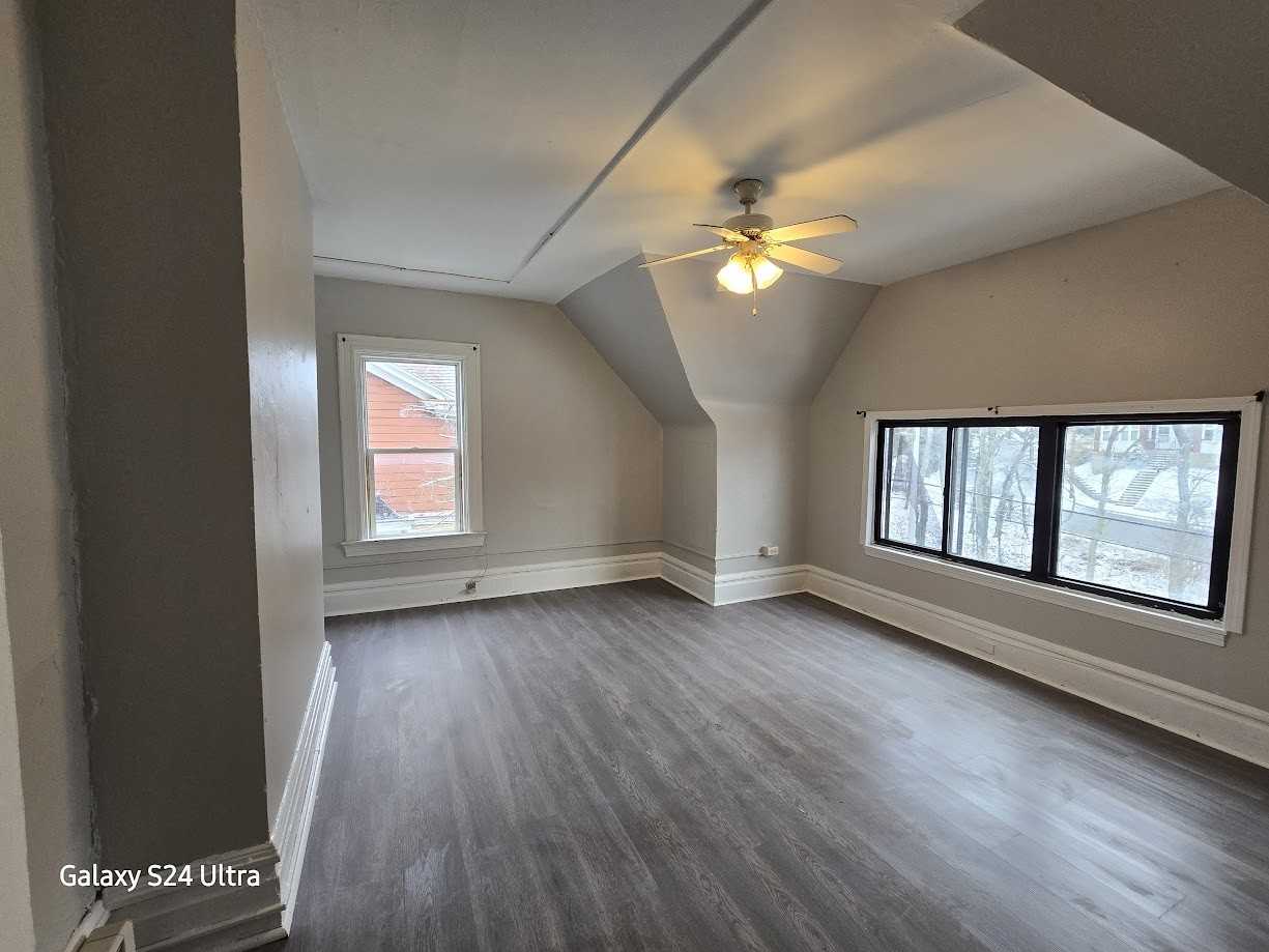 1494 1494-1496 Crafton BoulevardApartment 3 #3 - Photo 3 of 10