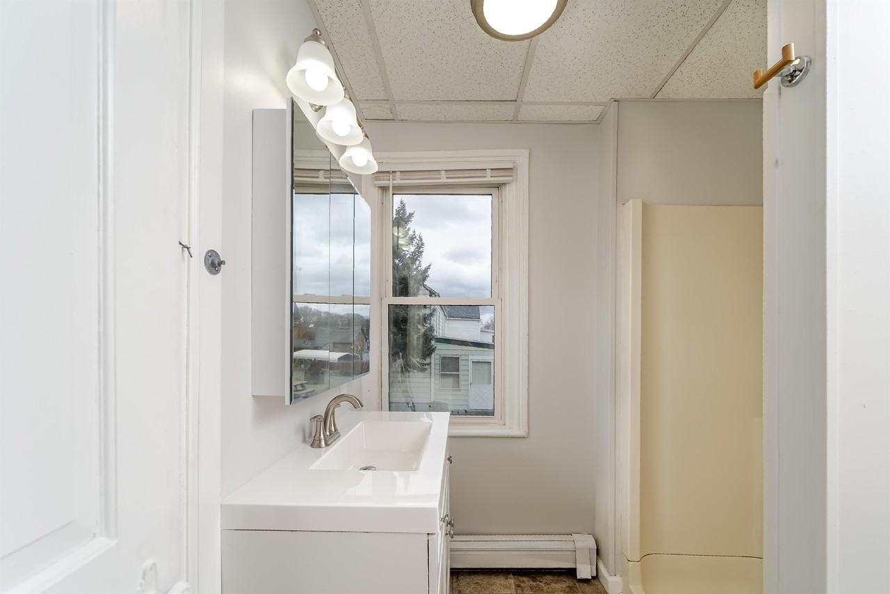 71 Fourteenth St #SF - Photo 7 of 36