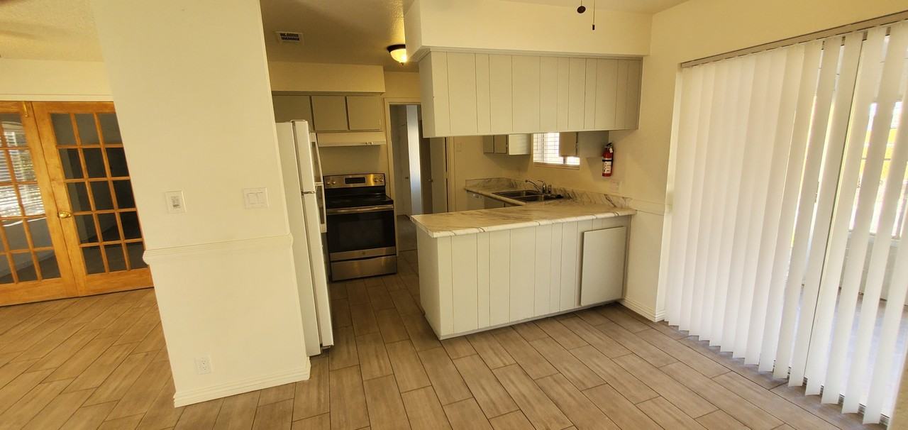 616 E 3rd Ave #1 - Photo 4 of 9