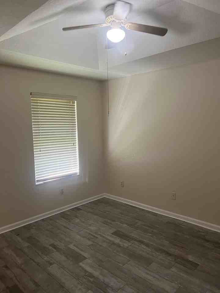 6039 East Adams Street #1 - Photo 4 of 31