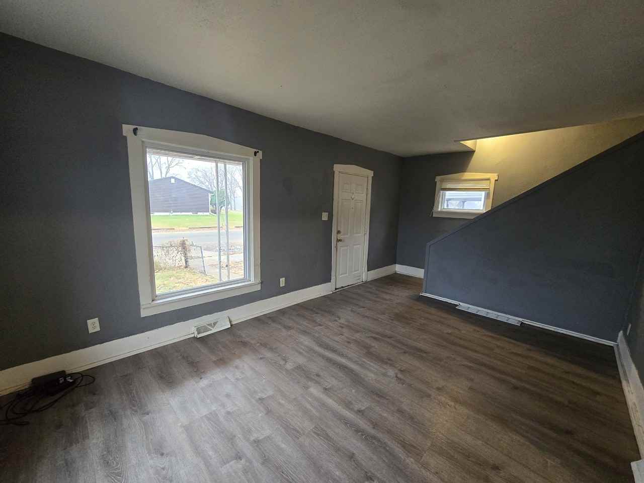 707 Webster St #1 - Photo 4 of 27