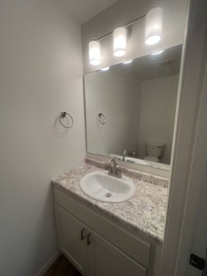 5912 36th St S #1 - Photo 5 of 20