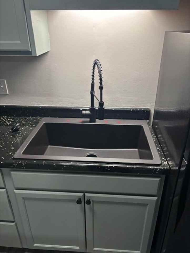 621 E Knox St - Photo 4 of 4