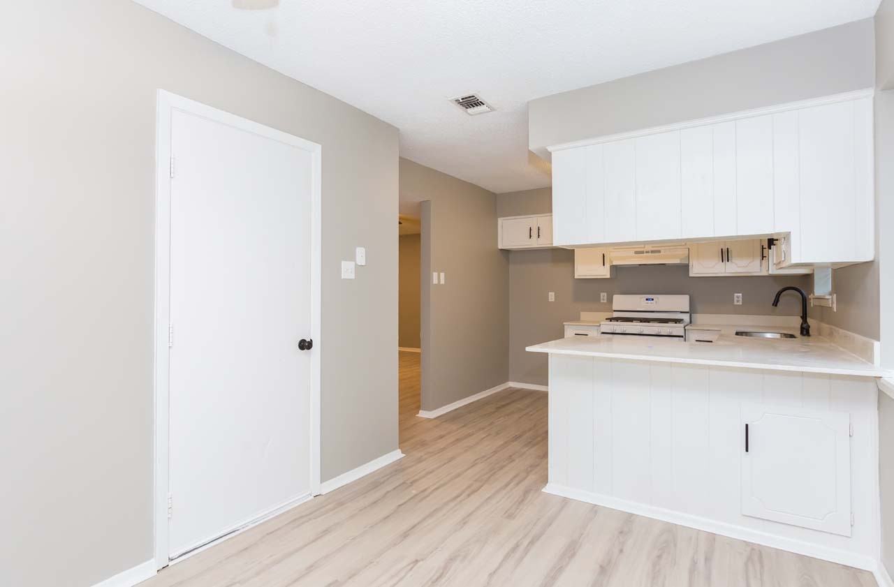 10 Greenhaven Pl #1 - Photo 4 of 10