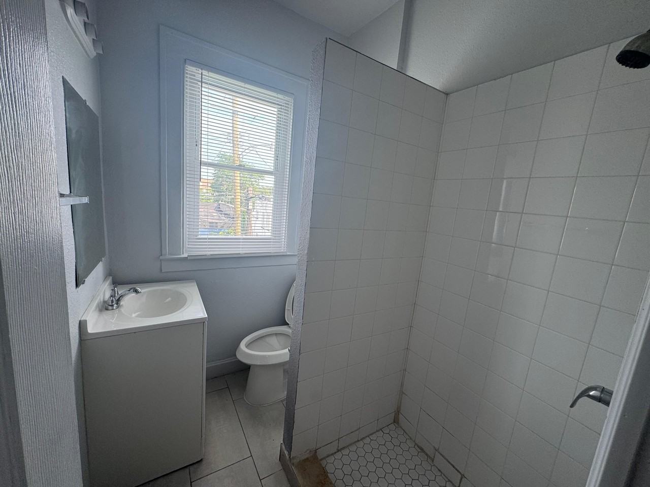 3724 3724 Wager Avenue - 3 (3726 A1) UP Right - Photo 6 of 8