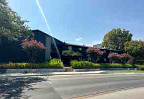 featured image of 308 E 8th St