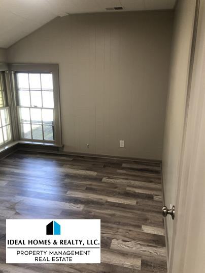 12205 N Saginaw St #2 - Photo 3 of 9