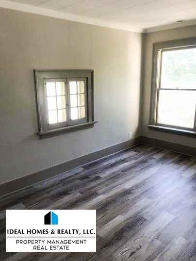 12205 N Saginaw St #2 - Photo 4 of 9