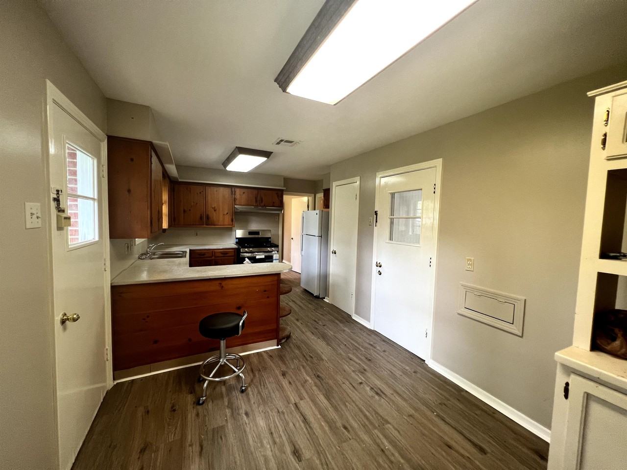 703 Camellia Drive #1 - Photo 4 of 32