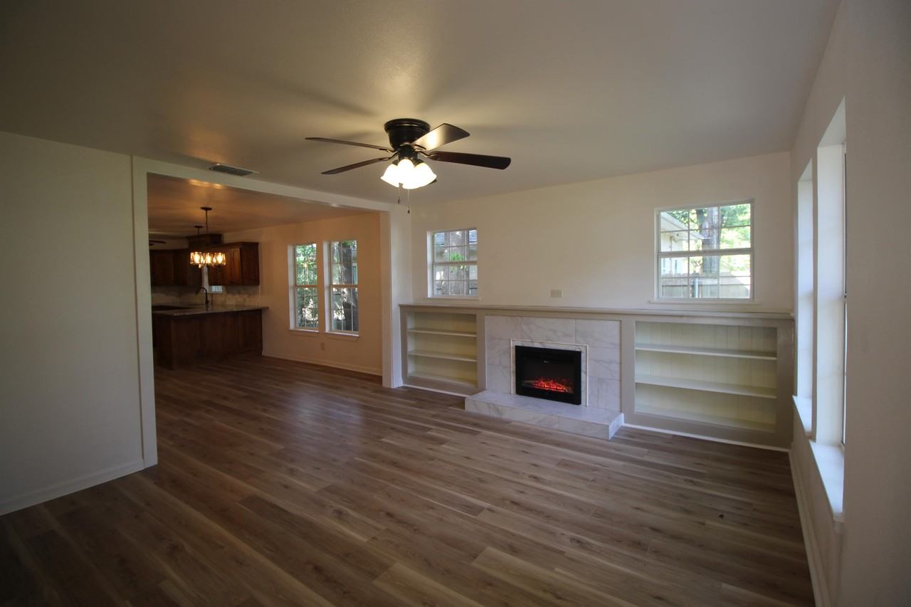 111 W Wolfe St #1 - Photo 2 of 13