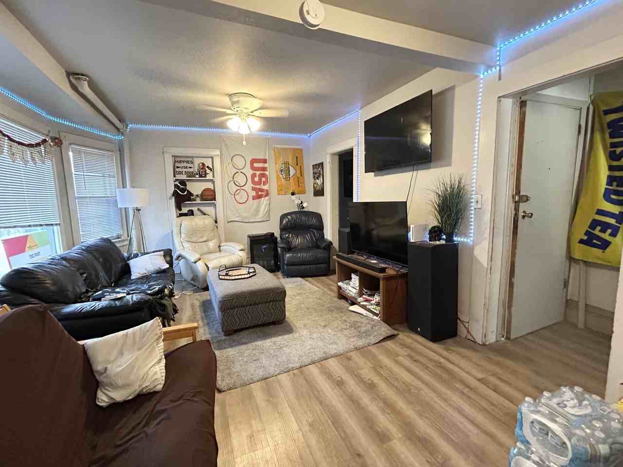 201 N Pinckney St #201-2 - Photo 2 of 14