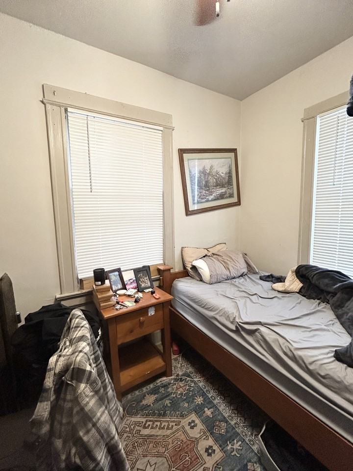 201 N Pinckney St #201-2 - Photo 7 of 14