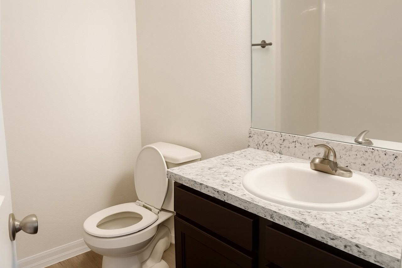 5463 Nw 54th Pl #1 - Photo 7 of 9