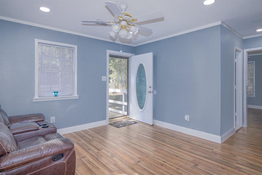 285 Debbies Blvd #1 - Photo 4 of 10