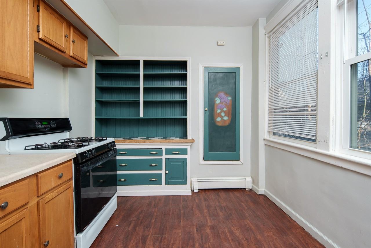 814 Lancaster Street #SF - Photo 2 of 32