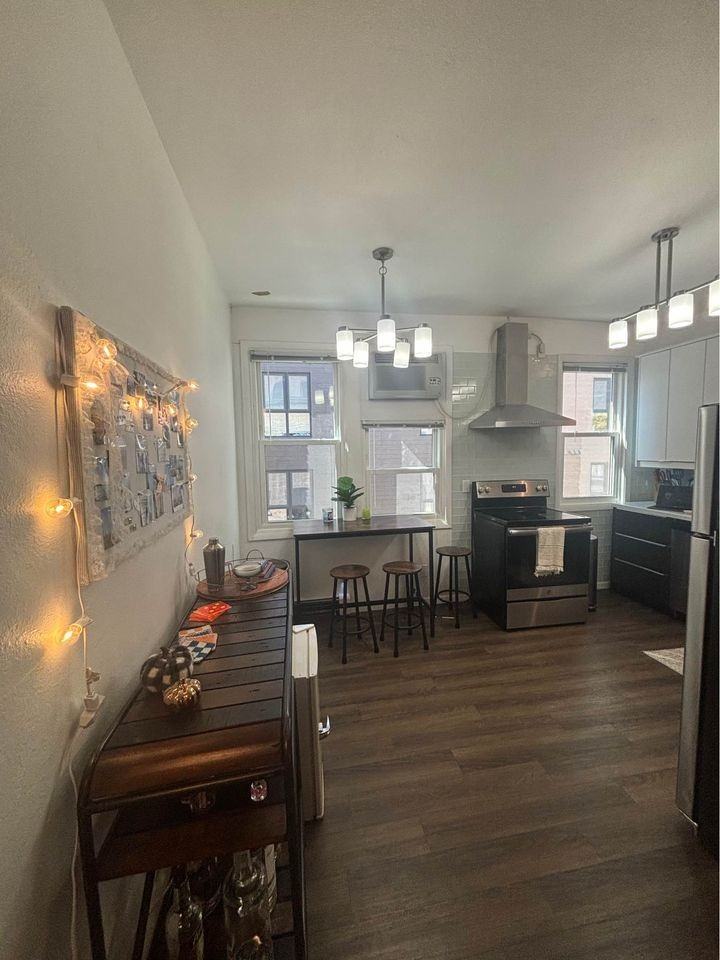 627 Mendota Court #627-4