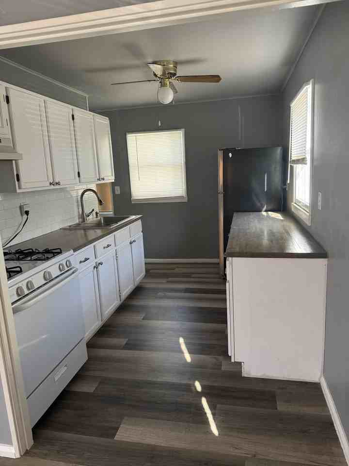 619 West Lakewood Avenue #1 - Photo 4 of 10